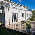 T2, Rez De Avec Piscine Vakantiehuis *