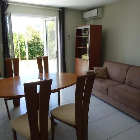 T2, Rez De Avec Piscine