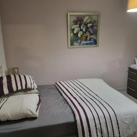 Сasa de vacaciones T2, Rez De Avec Piscine *