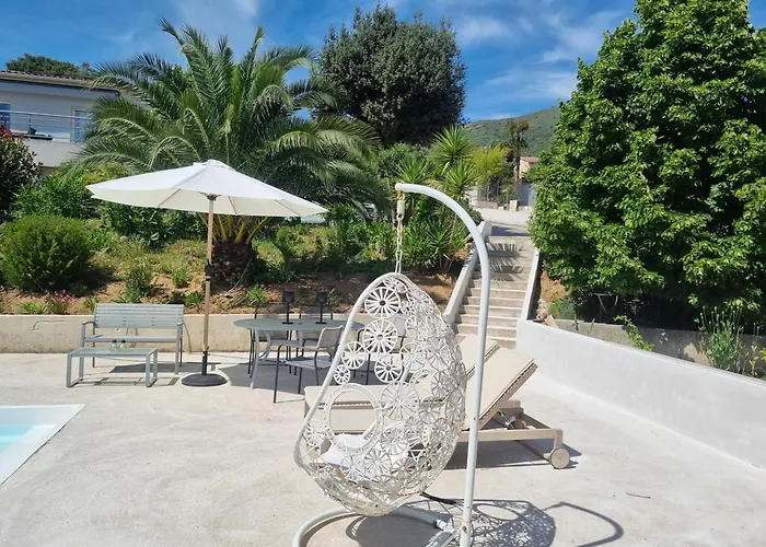 Сasa de vacaciones T2, Rez De Avec Piscine *