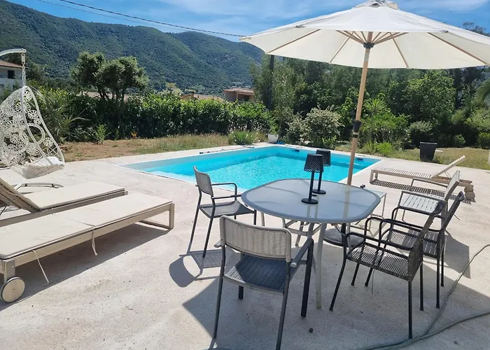 Сasa de vacaciones T2, Rez De Avec Piscine