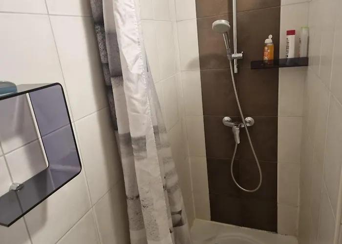 T2, Rez De Avec Piscine Сasa de vacaciones *