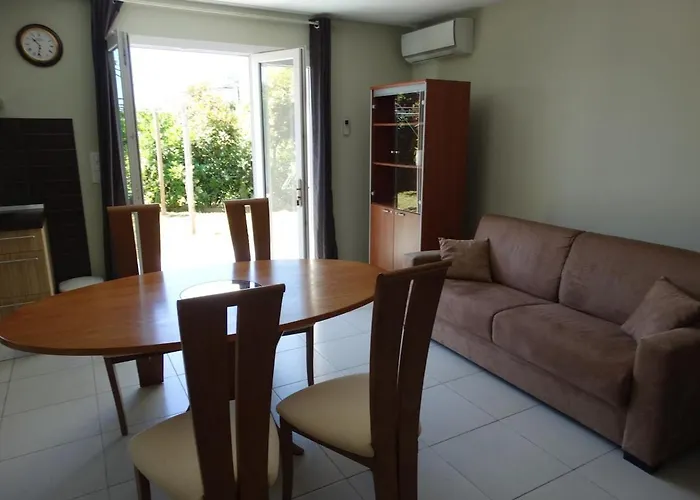 T2, Rez De Avec Piscine