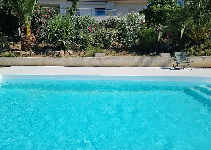 Сasa de vacaciones T2, Rez De Avec Piscine