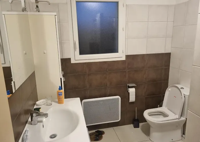 T2, Rez De Avec Piscine * Afa