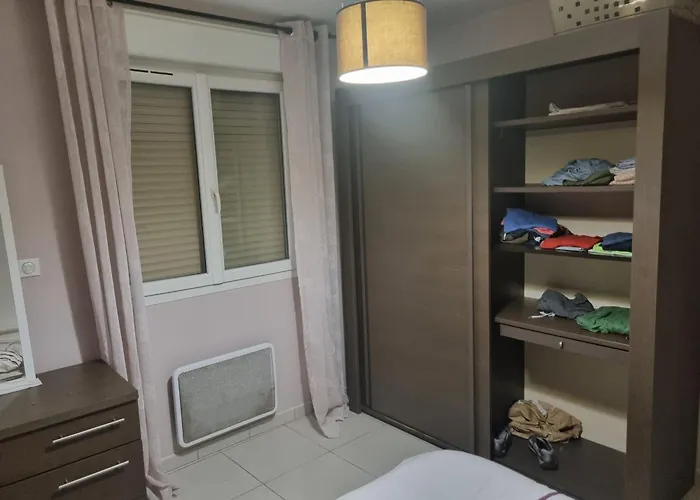 Сasa de vacaciones T2, Rez De Avec Piscine *